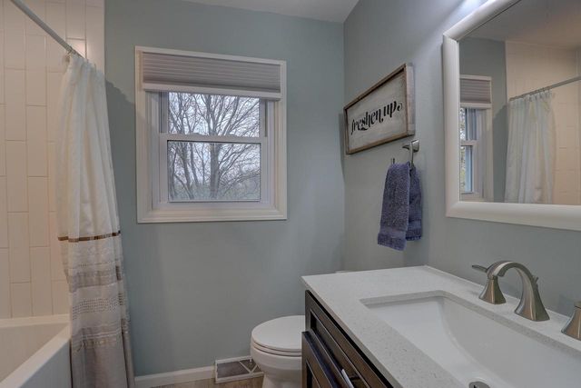 546 Herford DRIVE, Wales, WI 53183