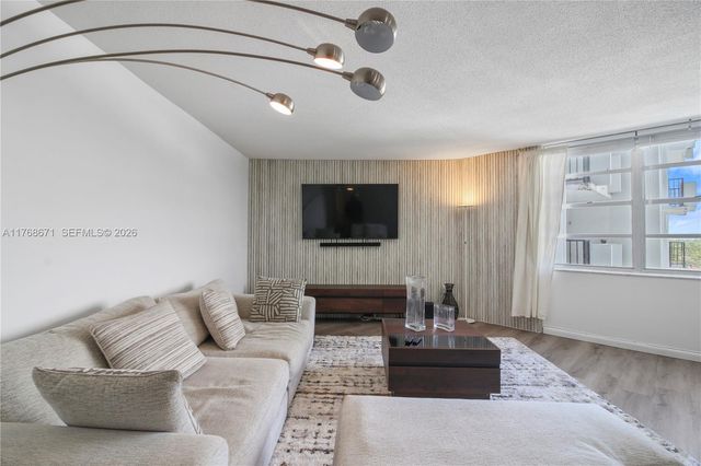 2750 NE 183rd Street 1207, Aventura, FL 33160