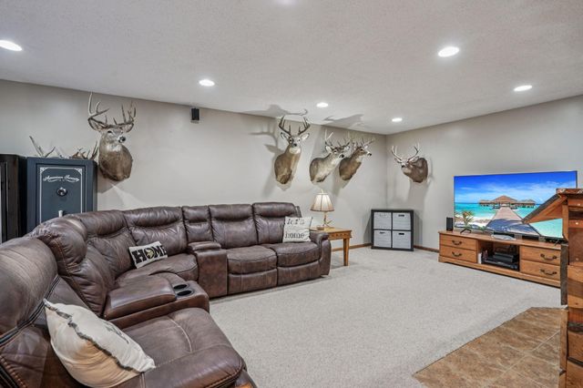 17452 Hiawatha Beach Drive NE, Ham Lake, MN 55304