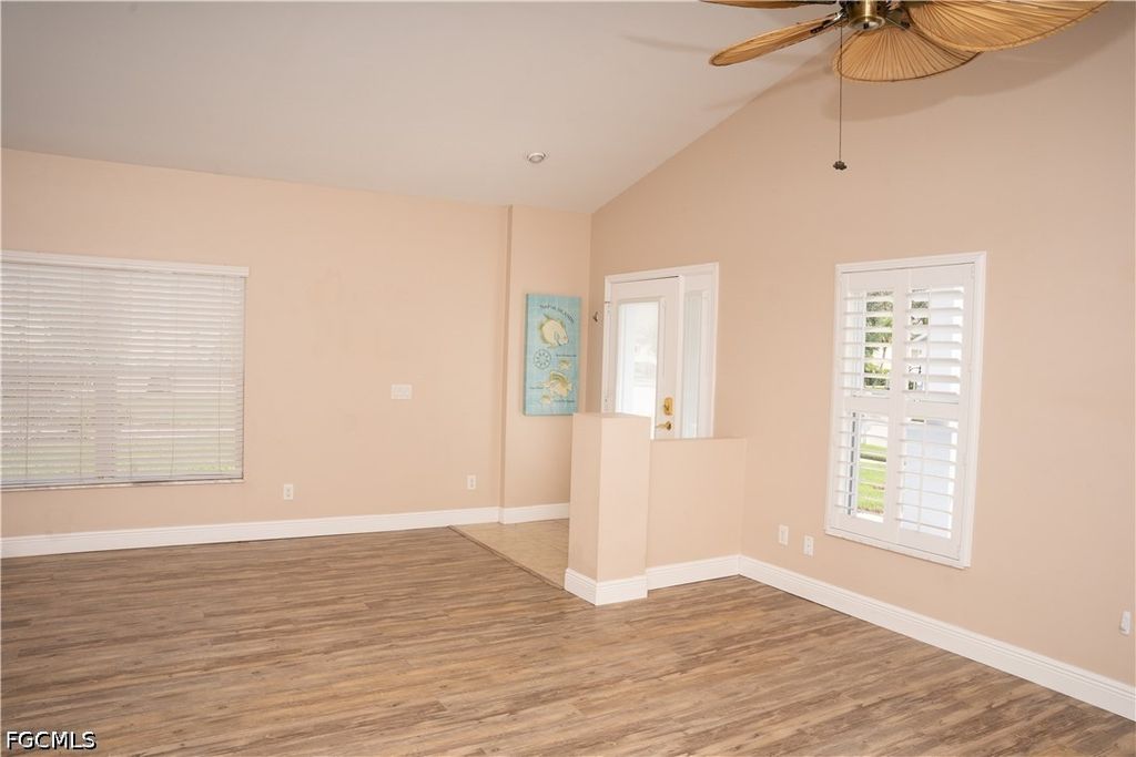 Image 7 of property listing at 295 Destiny CIR, Cape Coral, FL 33990