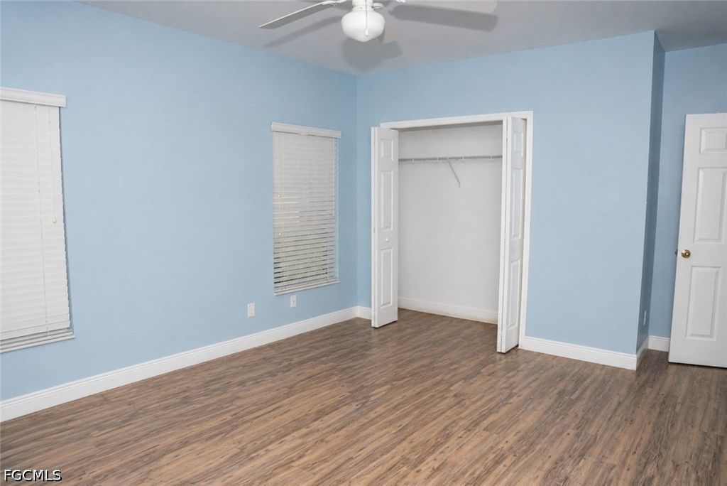Image 8 of property listing at 295 Destiny CIR, Cape Coral, FL 33990