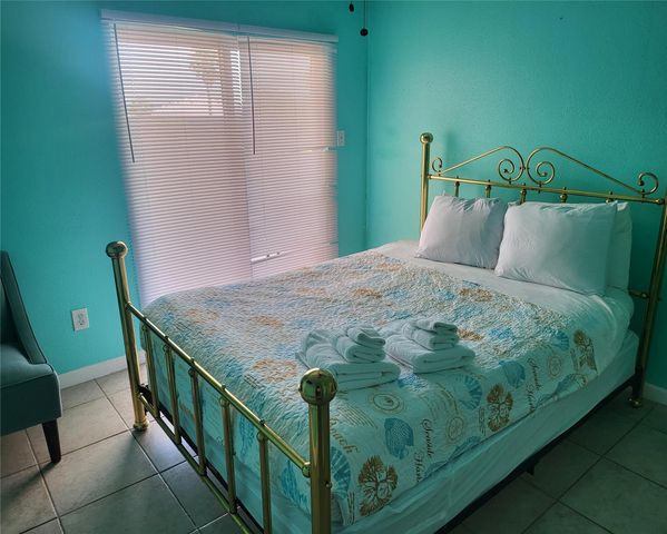 9520 Seawall Boulevard 225, Galveston, TX 77554