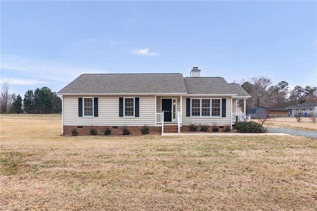 2902 Spencers Way, Browns Summit, NC 27214