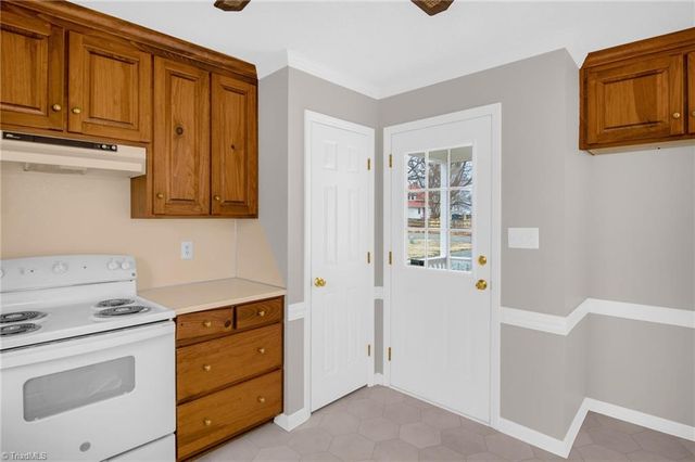 2902 Spencers Way, Browns Summit, NC 27214