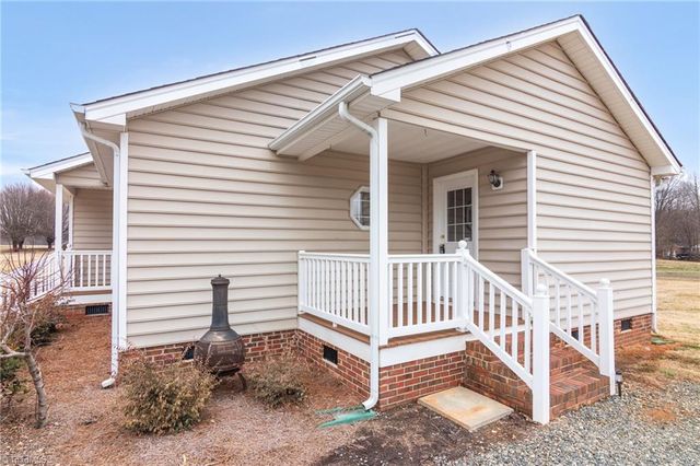 2902 Spencers Way, Browns Summit, NC 27214