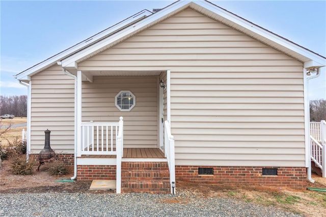 2902 Spencers Way, Browns Summit, NC 27214