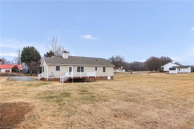 2902 Spencers Way, Browns Summit, NC 27214