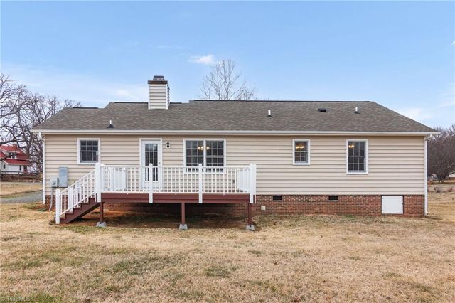 2902 Spencers Way, Browns Summit, NC 27214