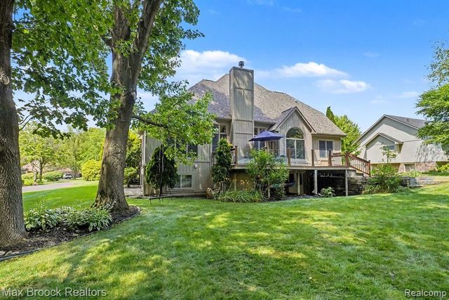 9843 Oak Valley Drive, Clarkston, MI 48348
