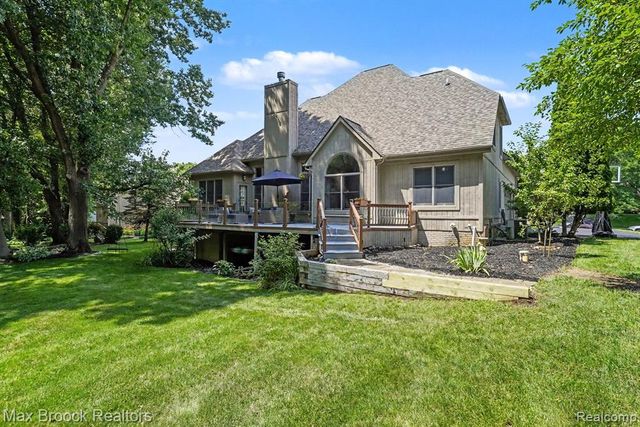 9843 Oak Valley Drive, Clarkston, MI 48348