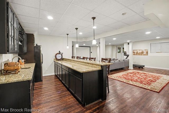 9843 Oak Valley Drive, Clarkston, MI 48348