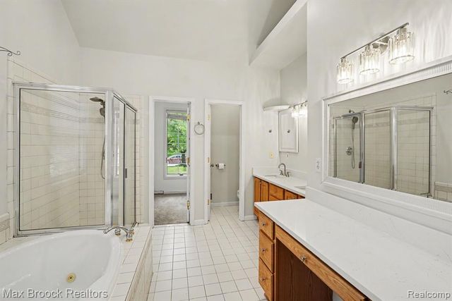 9843 Oak Valley Drive, Clarkston, MI 48348