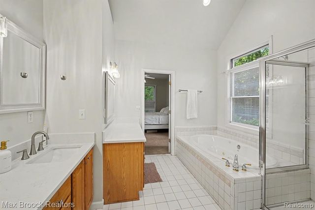 9843 Oak Valley Drive, Clarkston, MI 48348