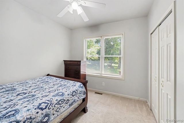9843 Oak Valley Drive, Clarkston, MI 48348