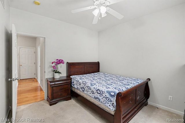 9843 Oak Valley Drive, Clarkston, MI 48348