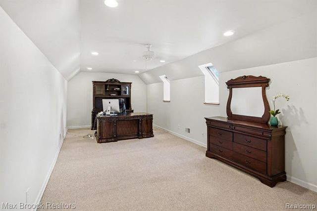 9843 Oak Valley Drive, Clarkston, MI 48348