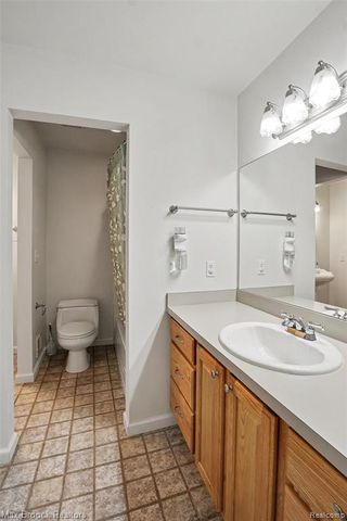 9843 Oak Valley Drive, Clarkston, MI 48348