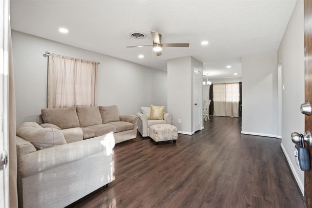 3517 Longwood Drive, Pasadena, TX 77503