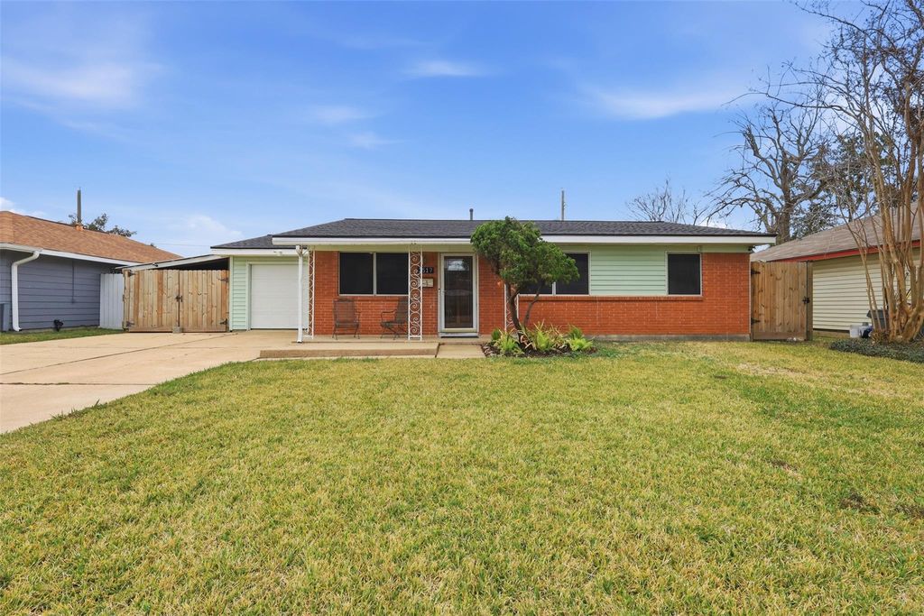 3517 Longwood Drive, Pasadena, TX 77503