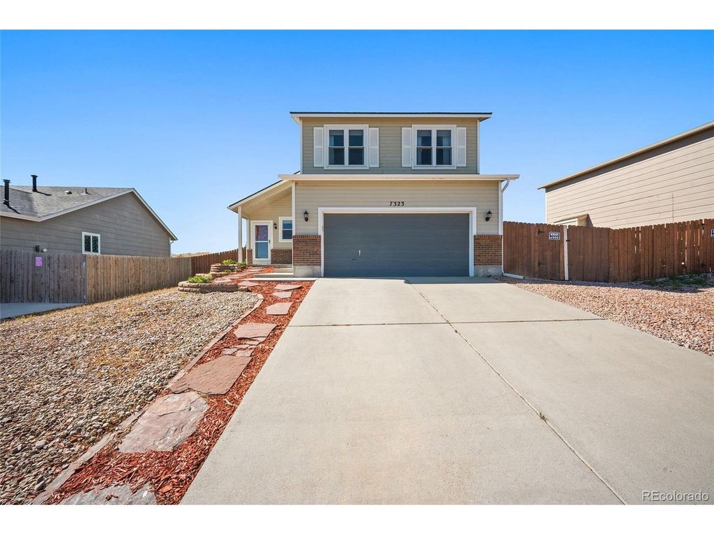 7323 Willowdale Dr, Fountain, CO 80817