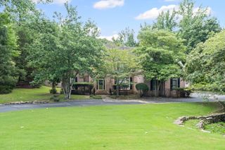 9245 ELLEN DAVIES DR, Bartlett, TN 38133