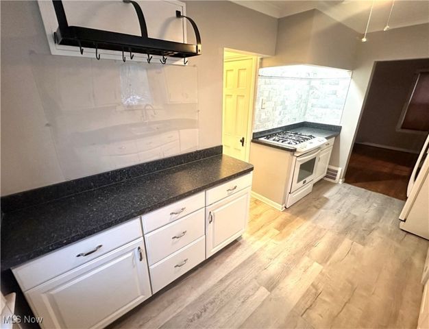 3745 Northwood Road, University Heights, OH 44118