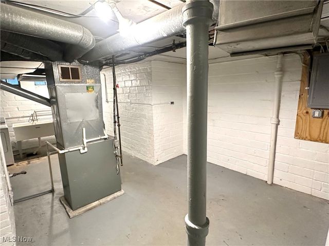 3745 Northwood Road, University Heights, OH 44118