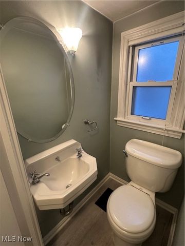 3745 Northwood Road, University Heights, OH 44118