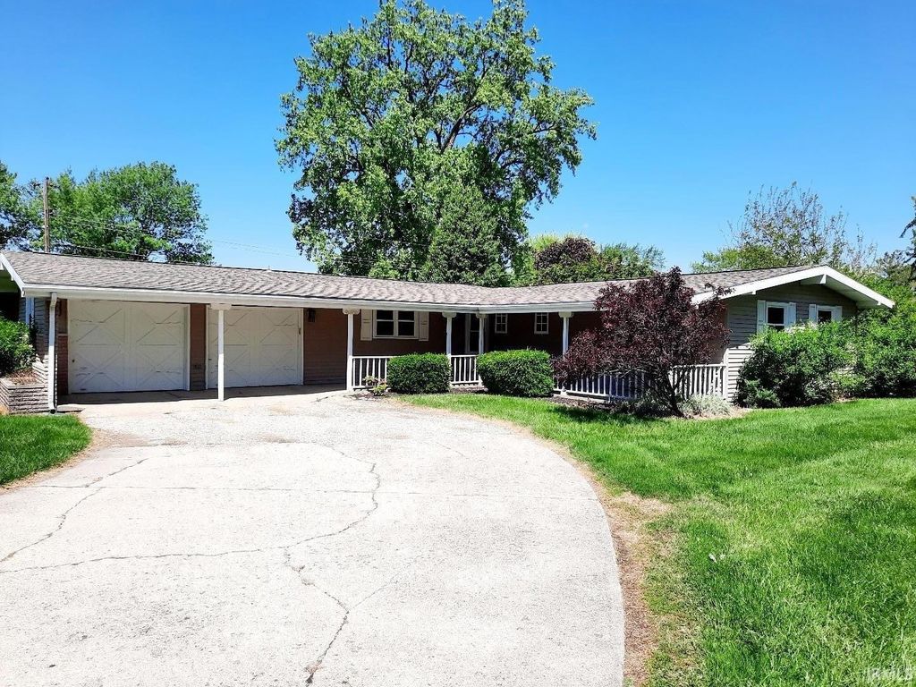 3700 Fleetwood Drive, Muncie, IN 47302