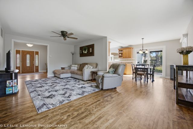 6020 TYLER Drive, Woodridge, IL 60517