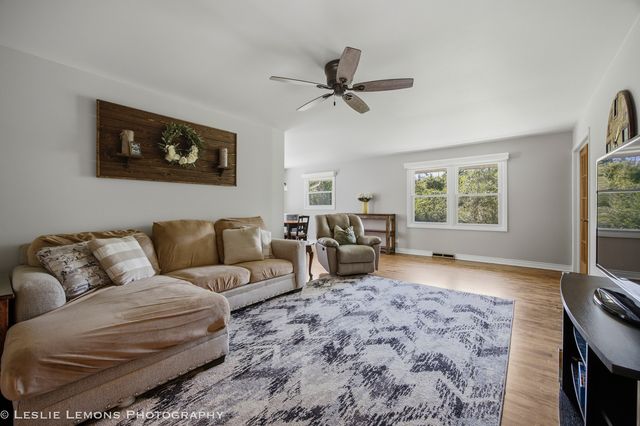 6020 TYLER Drive, Woodridge, IL 60517
