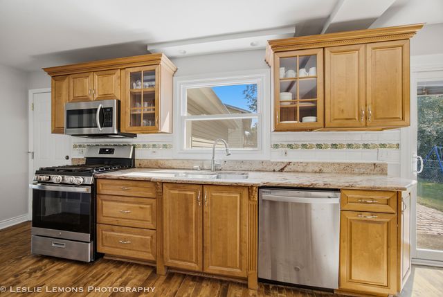6020 TYLER Drive, Woodridge, IL 60517