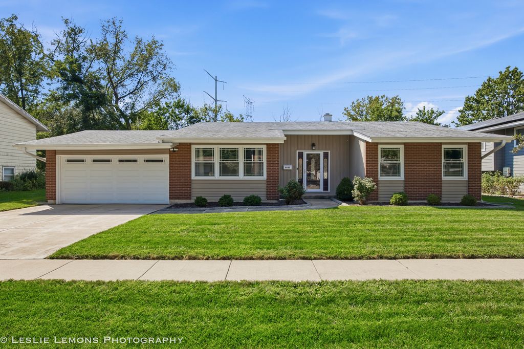 6020 TYLER Drive, Woodridge, IL 60517