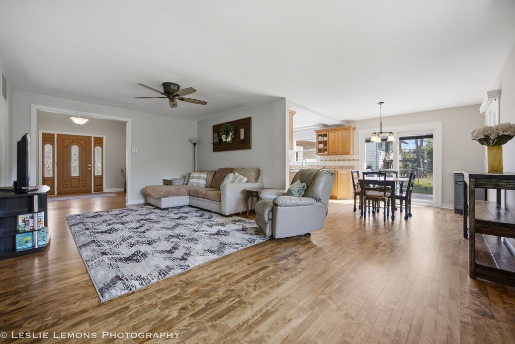 6020 TYLER Drive, Woodridge, IL 60517 — photo 3