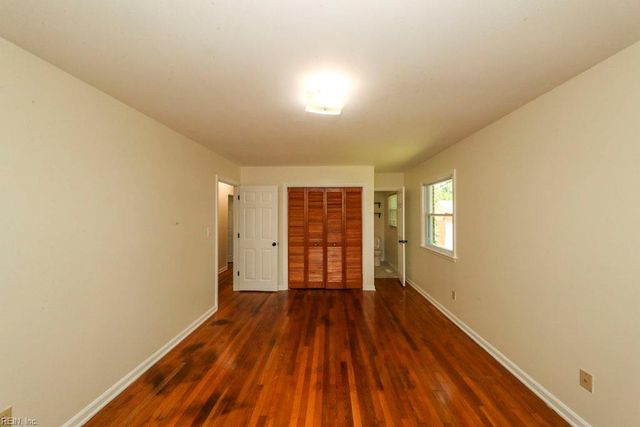 317 Beechmont DR, Newport News, VA 23608