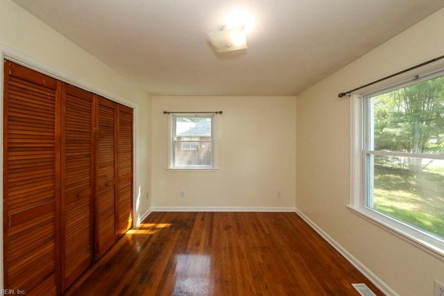 317 Beechmont DR, Newport News, VA 23608