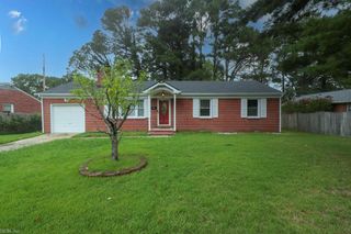 317 Beechmont DR, Newport News, VA 23608