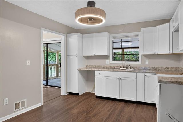 8948 Raven Drive, Jonesboro, GA 30238