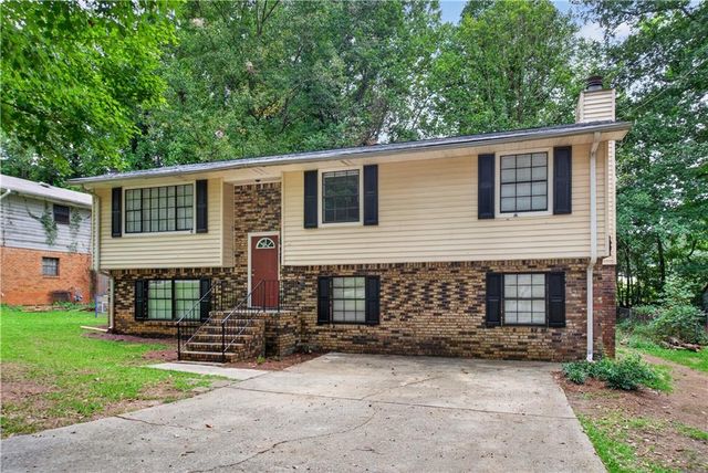 8948 Raven Drive, Jonesboro, GA 30238