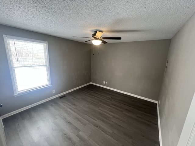 763 Needmore Rd, Clarksville, TN 37040