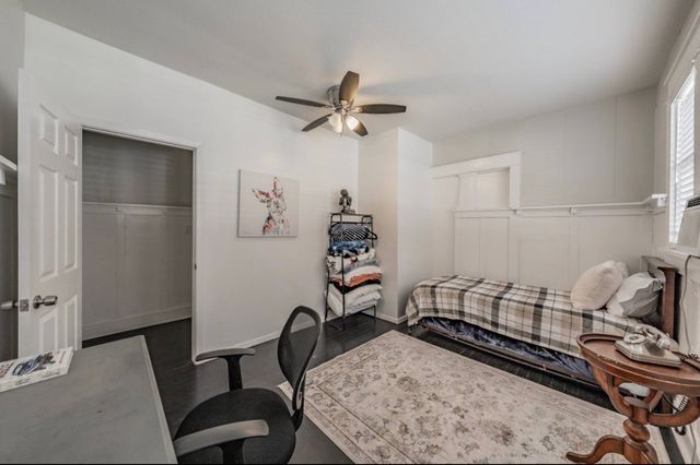 2629 S Jennings Avenue, Fort Worth, TX 76110
