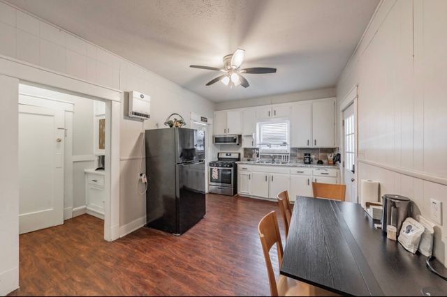 2629 S Jennings Avenue, Fort Worth, TX 76110