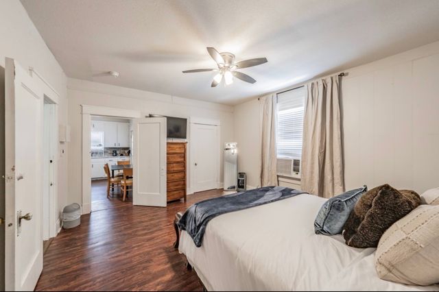 2629 S Jennings Avenue, Fort Worth, TX 76110