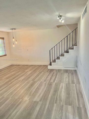 1300 W 53rd Street 18, Hialeah, FL 33012