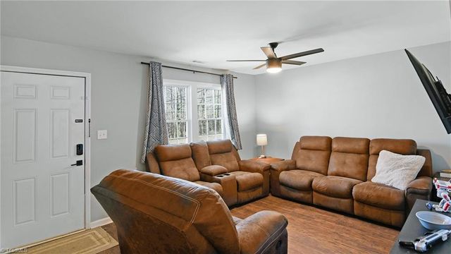 900 Beaumont Avenue, Greensboro, NC 27401