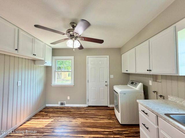 6215 Terry Rd, Louisville, KY 40258