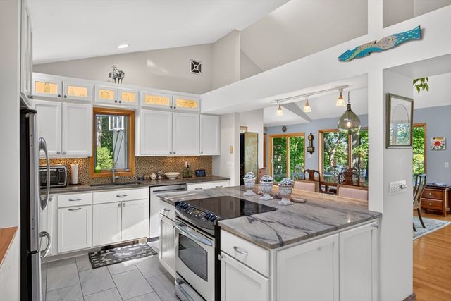 14 Ellen Rd, Bourne, MA 02559