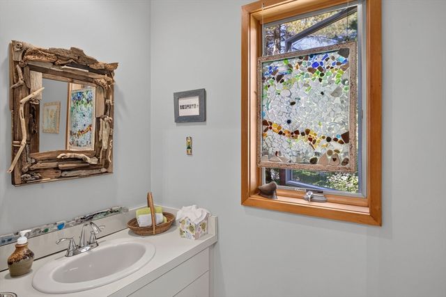 14 Ellen Rd, Bourne, MA 02559