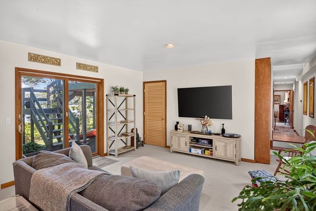 14 Ellen Rd, Bourne, MA 02559