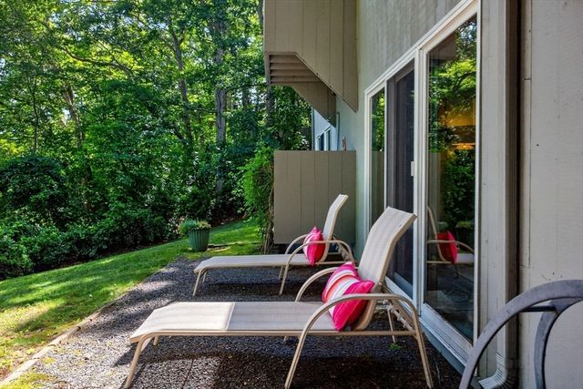 14 Ellen Rd, Bourne, MA 02559
